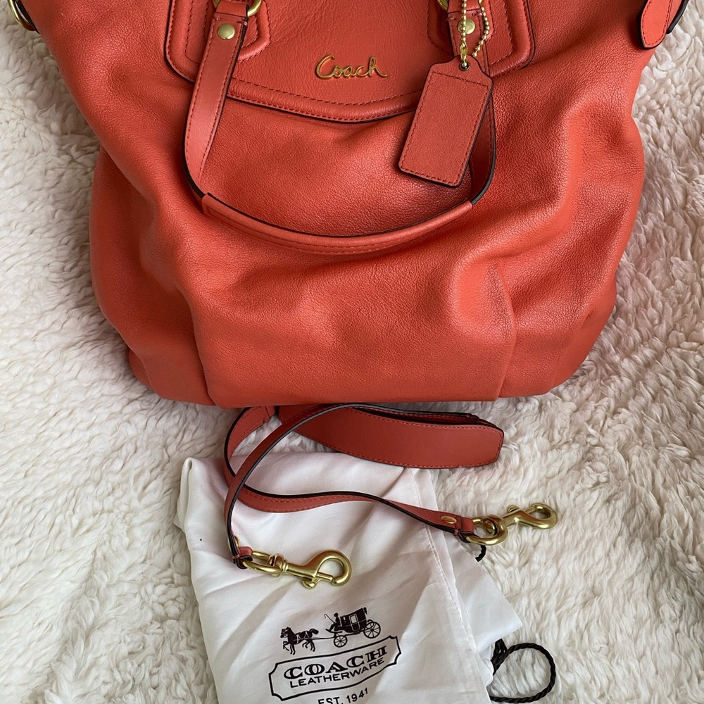 ✅💯Authentic Coach Women's Orange Leather Bag